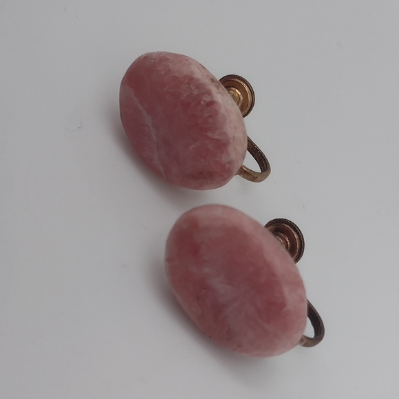 Vtg. '40s Rhodochrosite Brooch and Earrings Set - Picture 6 of 9